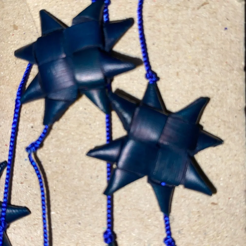NWT- Ten Thousand Villages 14 ft of Woven Palm Leaf Navy Blue Star Garland